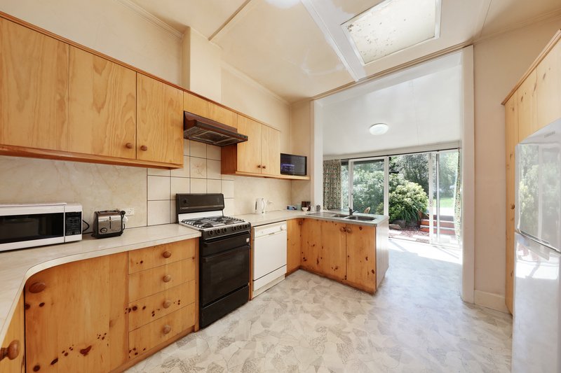 Photo - 38 Amelia Street, Mckinnon VIC 3204 - Image 3