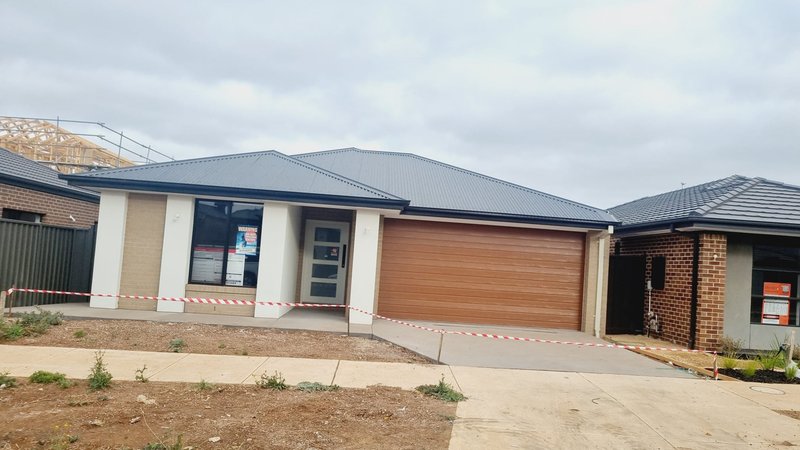 Photo - 38 Amukta Road, Truganina VIC 3029 - Image 25