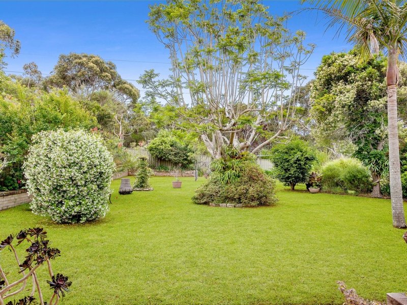 Photo - 38 Annesley Ave , Stanwell Tops NSW 2508 - Image 8