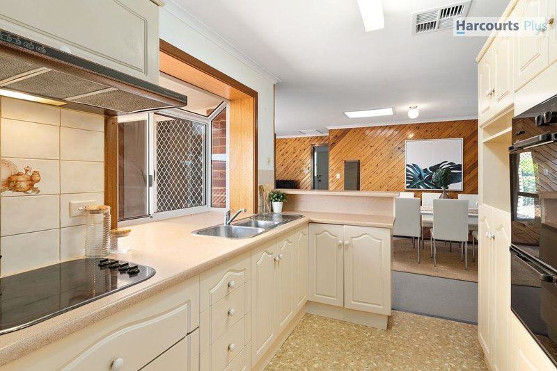 Photo - 38 Apollo Drive, Hallett Cove SA 5158 - Image 4