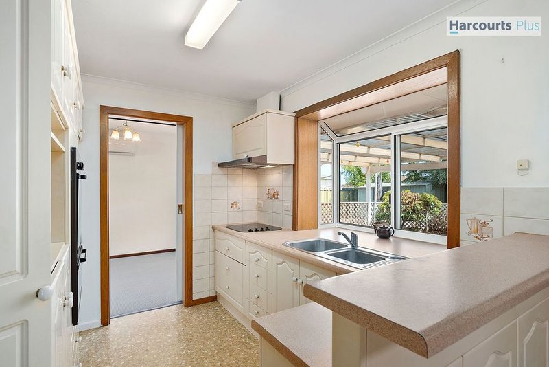 Photo - 38 Apollo Drive, Hallett Cove SA 5158 - Image 5