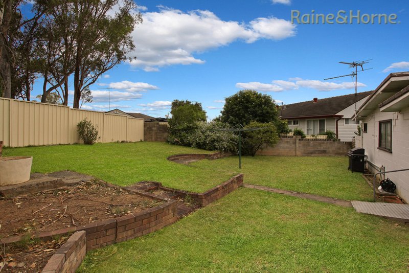 Photo - 38 Arakoon Avenue, Penrith NSW 2750 - Image 5