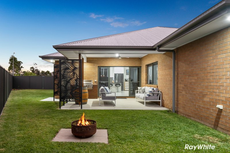 Photo - 38 Arcadia Circuit, Yarrabilba QLD 4207 - Image 3