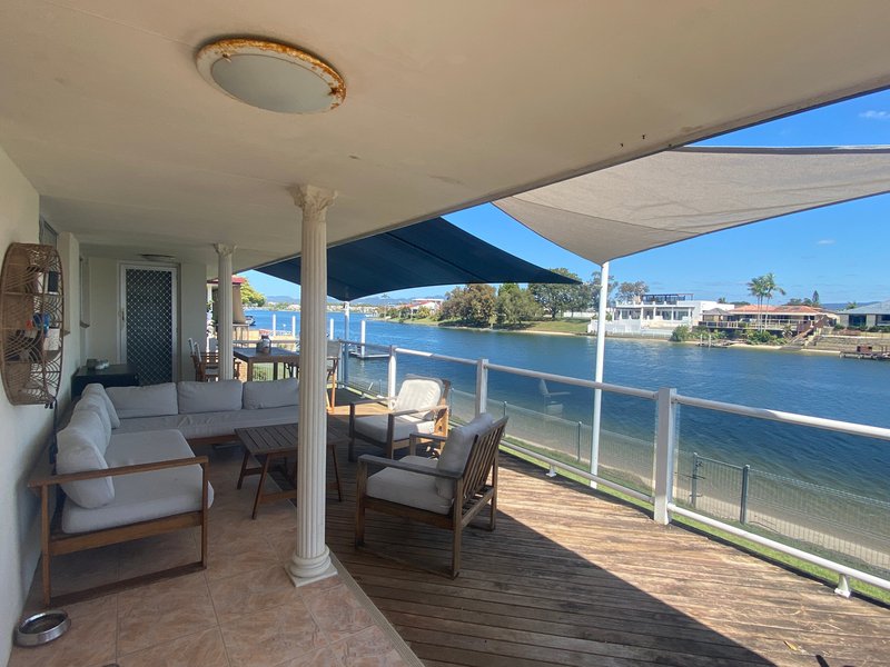 Photo - 38 Arcadia Drive, Mermaid Waters QLD 4218 - Image 2