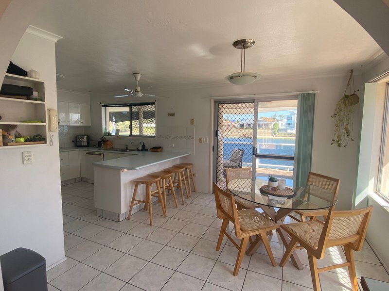 Photo - 38 Arcadia Drive, Mermaid Waters QLD 4218 - Image 3