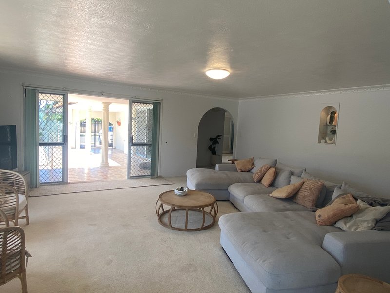 Photo - 38 Arcadia Drive, Mermaid Waters QLD 4218 - Image 7