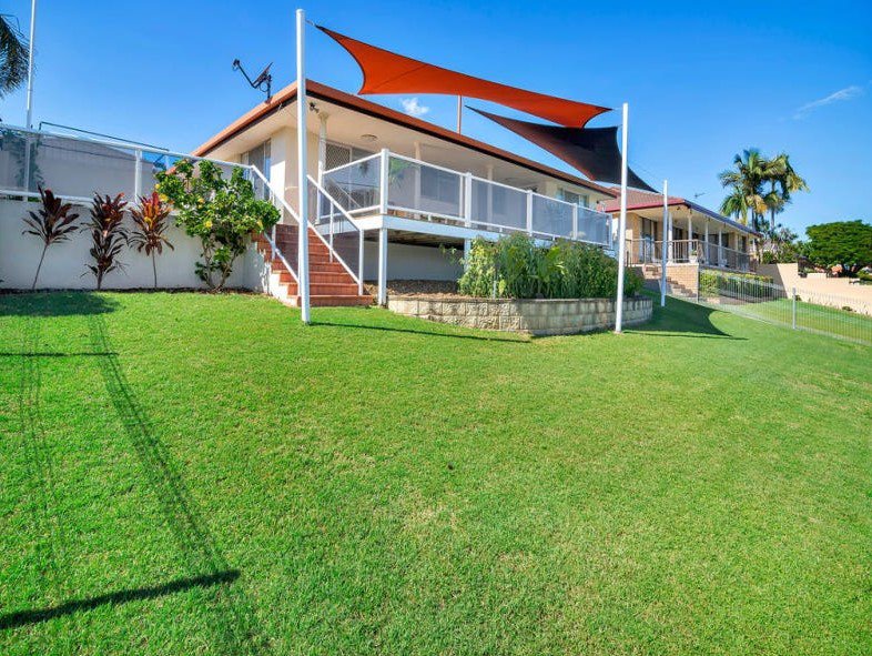 Photo - 38 Arcadia Drive, Mermaid Waters QLD 4218 - Image 15