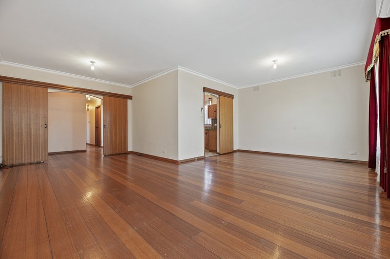 Photo - 38 Ashley Street, Reservoir VIC 3073 - Image 4