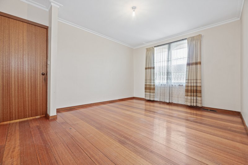 Photo - 38 Ashley Street, Reservoir VIC 3073 - Image 6