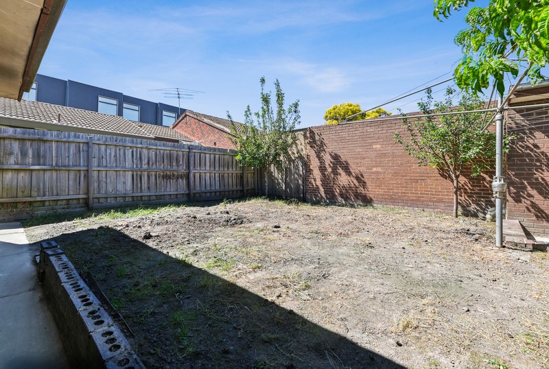 Photo - 38 Ashley Street, Reservoir VIC 3073 - Image 15