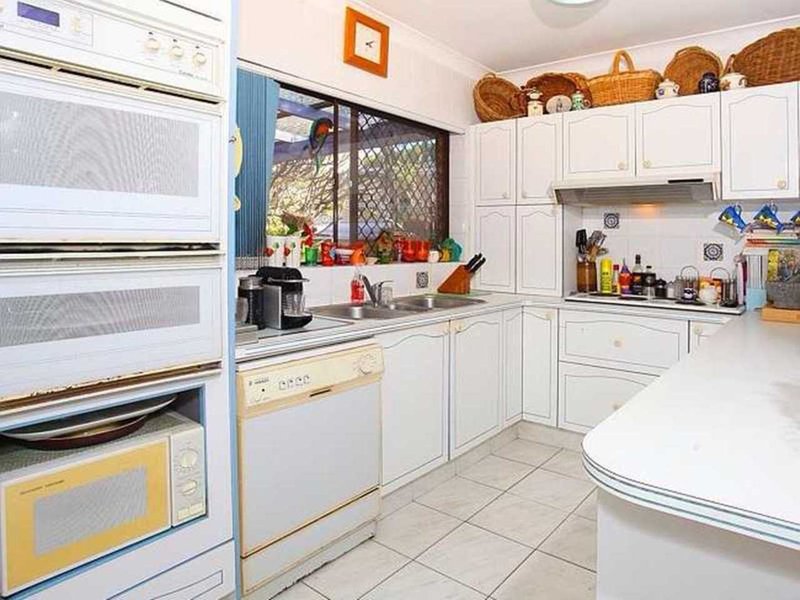 Photo - 38 Australia Ave , Broadbeach QLD 4218 - Image 13