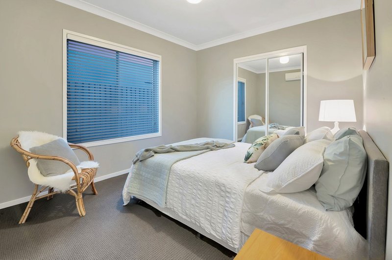 Photo - 38 Azure Way, Coomera QLD 4209 - Image 15