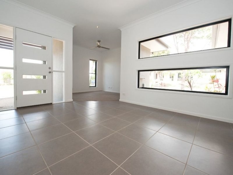 Photo - 38 Ballesteros Street, North Lakes QLD 4509 - Image 3