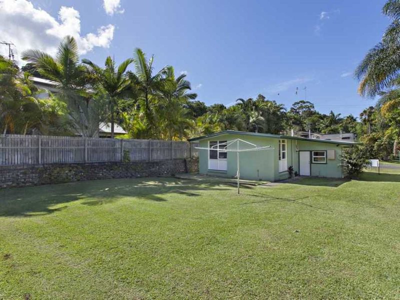 Photo - 38 Ballow Street, Coolangatta QLD 4225 - Image 9