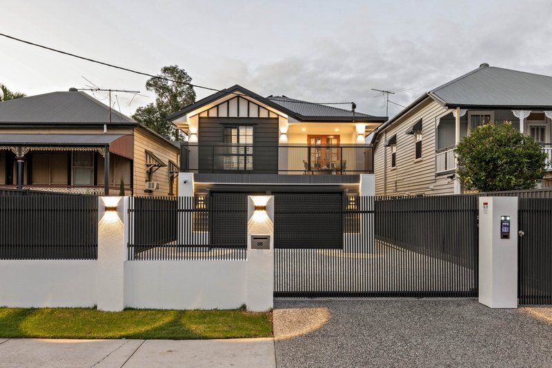Photo - 38 Balowrie Street, Hamilton QLD 4007 - Image 1
