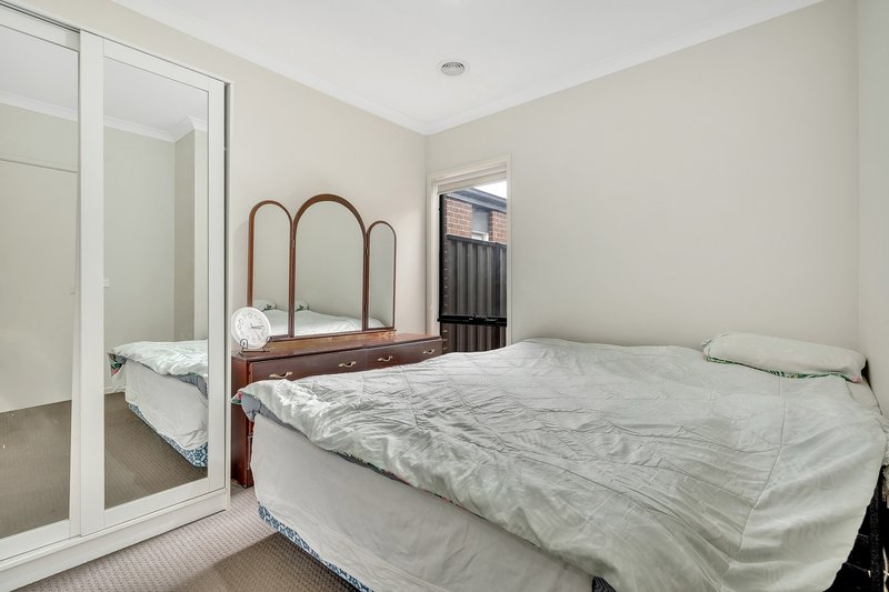 Photo - 38 Bandicoot Road, Craigieburn VIC 3064 - Image 8