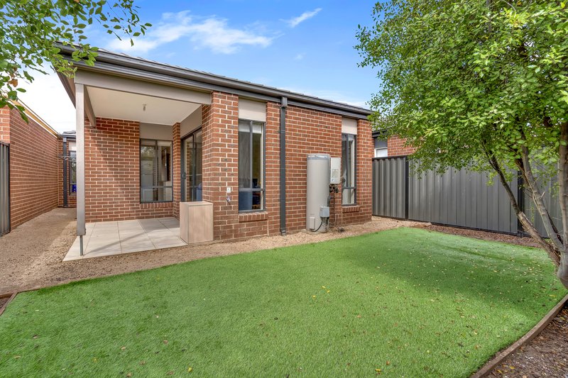 Photo - 38 Bandicoot Road, Craigieburn VIC 3064 - Image 12