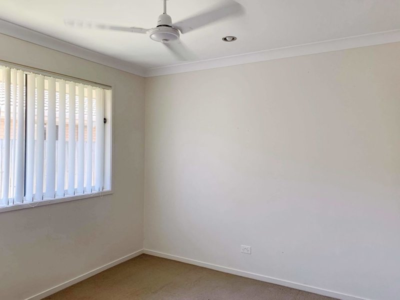 Photo - 38 Bangalow Street, Morayfield QLD 4506 - Image 5