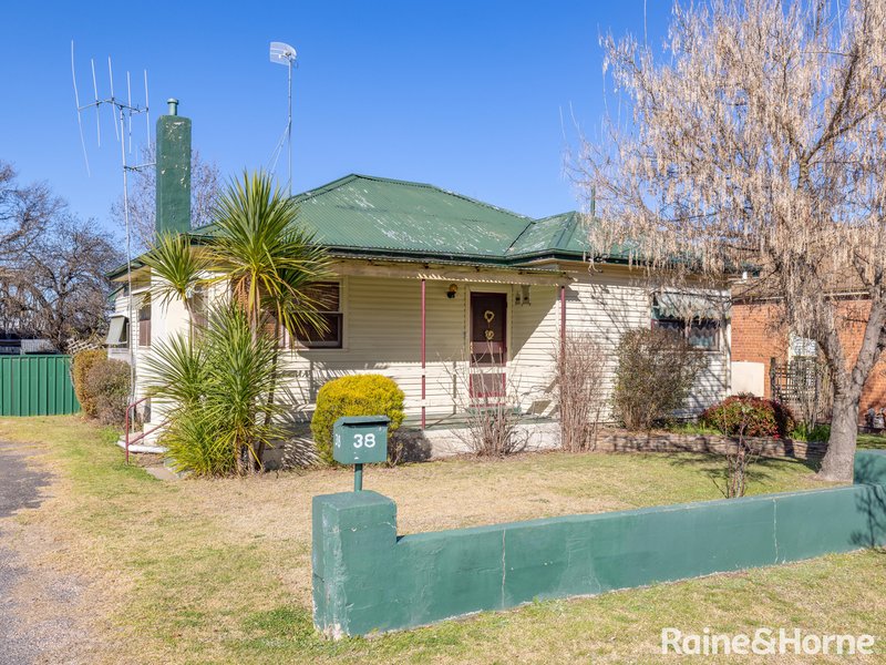 38 Bant Street, South Bathurst NSW 2795