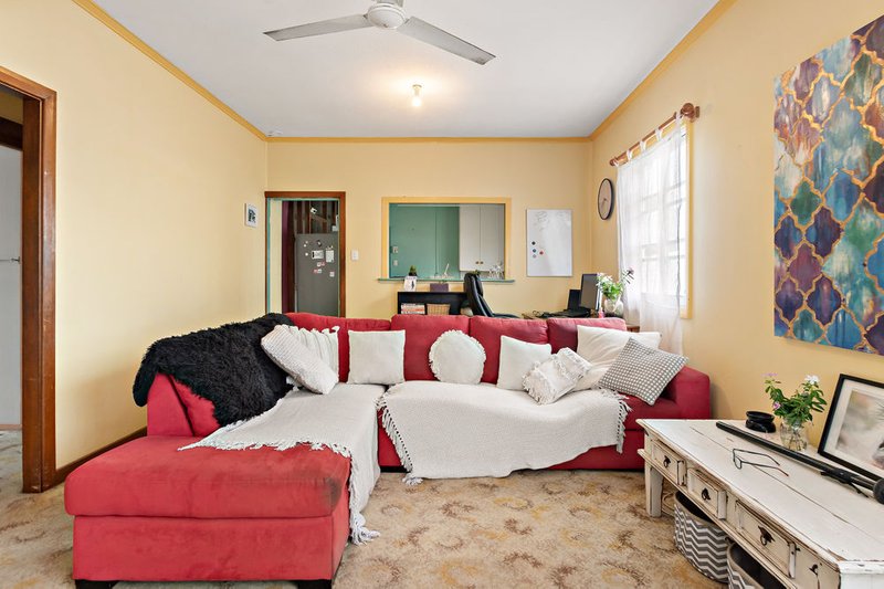 Photo - 38 Barton Street, Everton Park QLD 4053 - Image 2