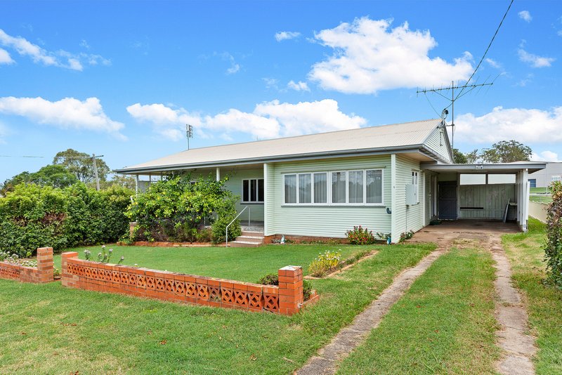 Photo - 38 Bauhinia Street, Gatton QLD 4343 - Image 2