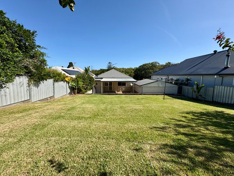 Photo - 38 Beath Crescent, Kahibah NSW 2290 - Image 12