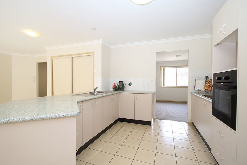 Photo - 38 Bedarra Street, Redland Bay QLD 4165 - Image 2