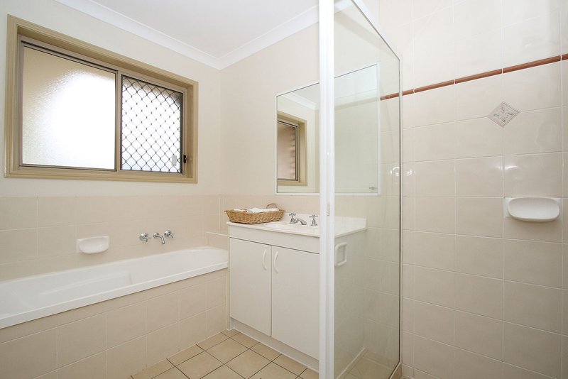 Photo - 38 Bedarra Street, Redland Bay QLD 4165 - Image 10