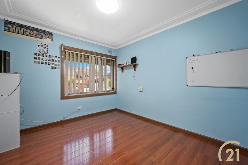 Photo - 38 Beelar Street, Canley Heights NSW 2166 - Image 5