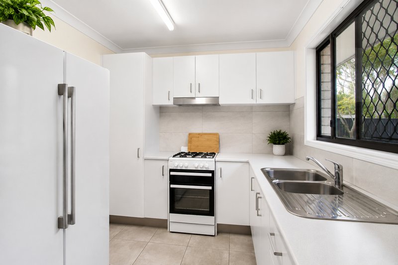 Photo - 38 Bermuda Avenue, Deception Bay QLD 4508 - Image 3