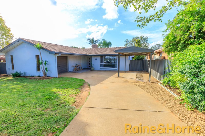 Photo - 38 Birch Avenue, Dubbo NSW 2830 - Image 2