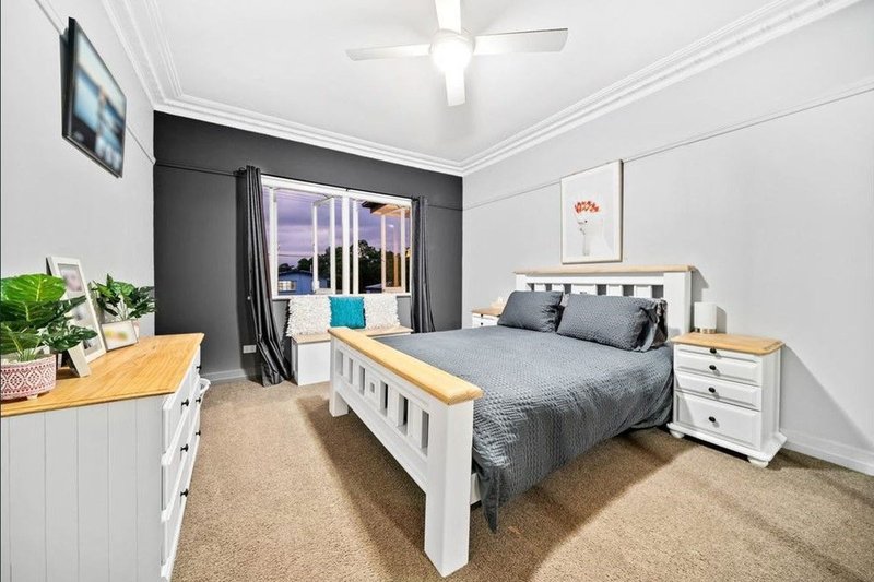 Photo - 38 Bird Street, Bundamba QLD 4304 - Image 5