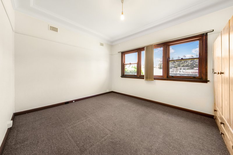 Photo - 38 Blackwood Rd , Merrylands NSW 2160 - Image 3