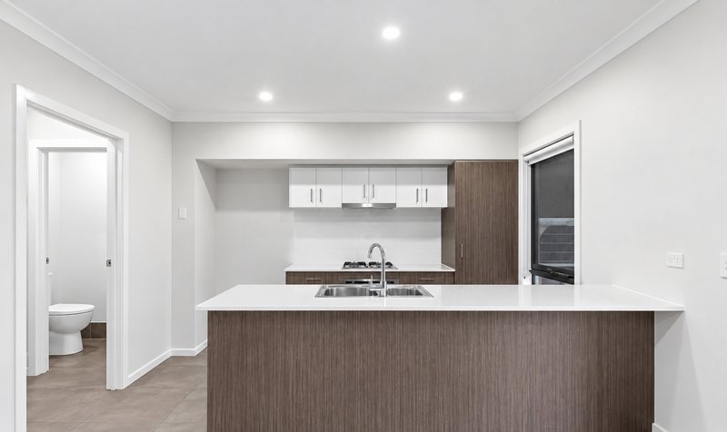 Photo - 38 Blatchford Street, Strathpine QLD 4500 - Image 3