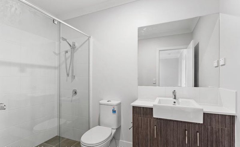 Photo - 38 Blatchford Street, Strathpine QLD 4500 - Image 7