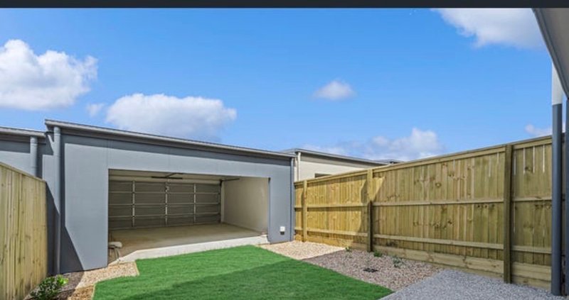 Photo - 38 Blatchford Street, Strathpine QLD 4500 - Image 10
