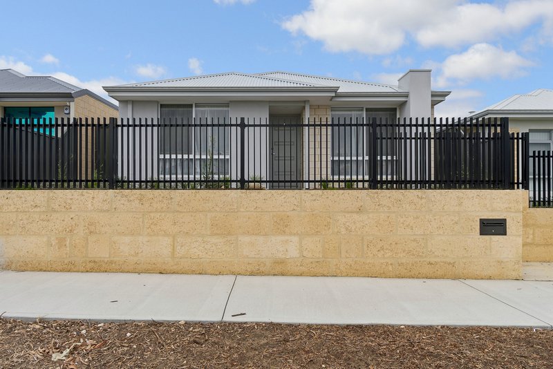 Photo - 38 Bonfire Chase, Eglinton WA 6034 - Image 4