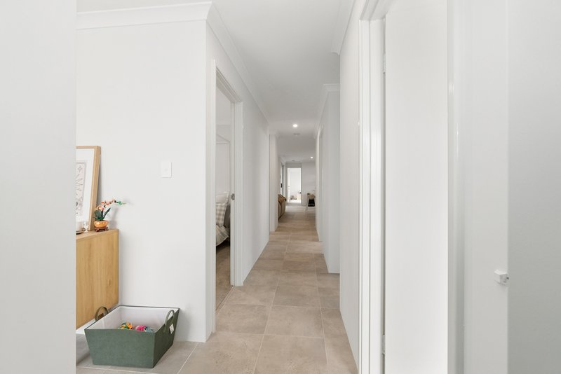 Photo - 38 Bonfire Chase, Eglinton WA 6034 - Image 8