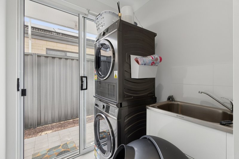 Photo - 38 Bonfire Chase, Eglinton WA 6034 - Image 32