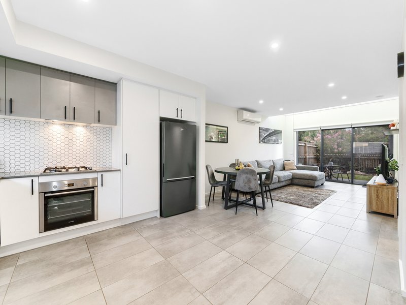 Photo - 38 Boutique Lane, Cranbourne West VIC 3977 - Image 4