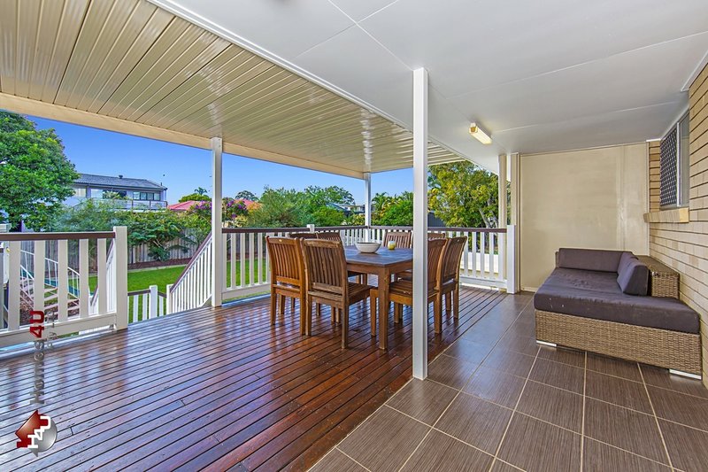 Photo - 38 Bradley Rd , Clontarf QLD 4019 - Image 11