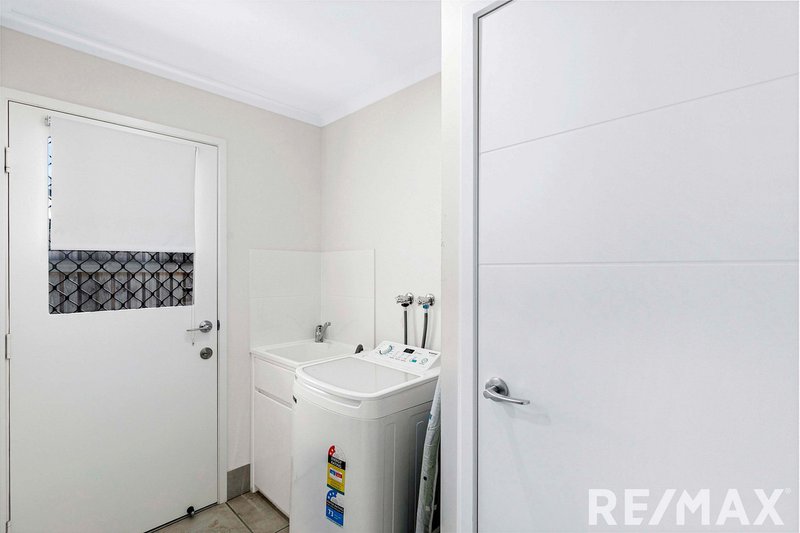 Photo - 38 Bradman Way, Urangan QLD 4655 - Image 19