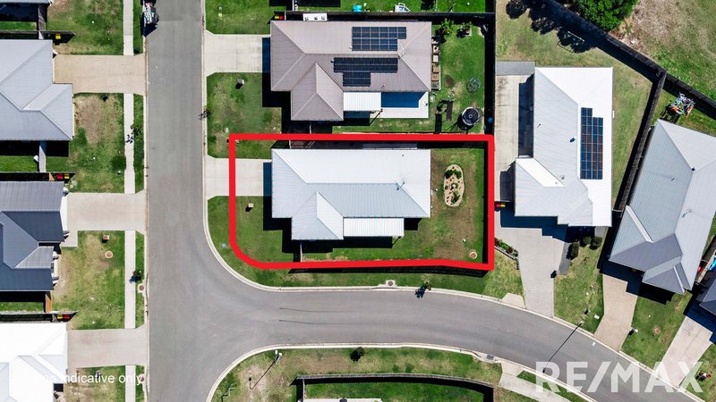 Photo - 38 Bradman Way, Urangan QLD 4655 - Image 20