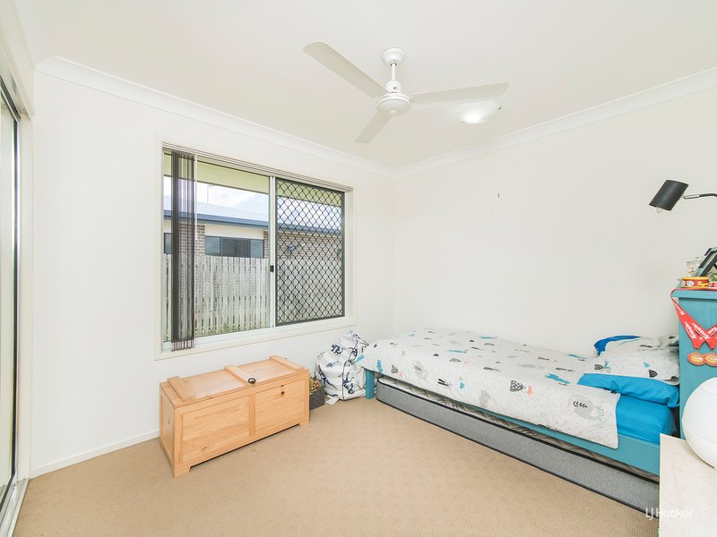 Photo - 38 Broadhurst Drive, Gracemere QLD 4702 - Image 9