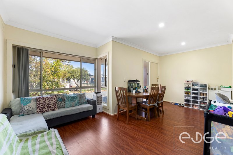 Photo - 38 Broster Crescent, Davoren Park SA 5113 - Image 3