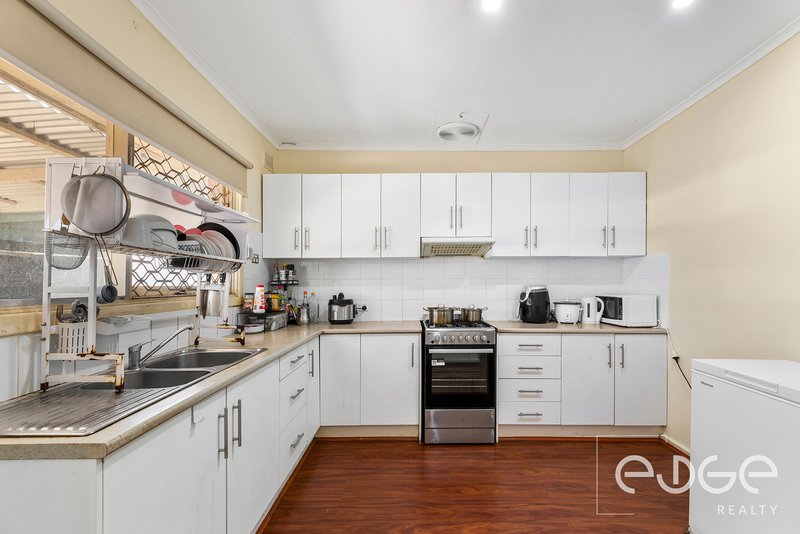 Photo - 38 Broster Crescent, Davoren Park SA 5113 - Image 6