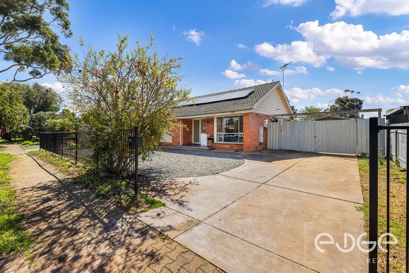 Photo - 38 Broster Crescent, Davoren Park SA 5113 - Image 15