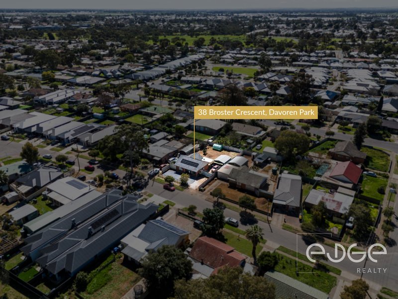 Photo - 38 Broster Crescent, Davoren Park SA 5113 - Image 16