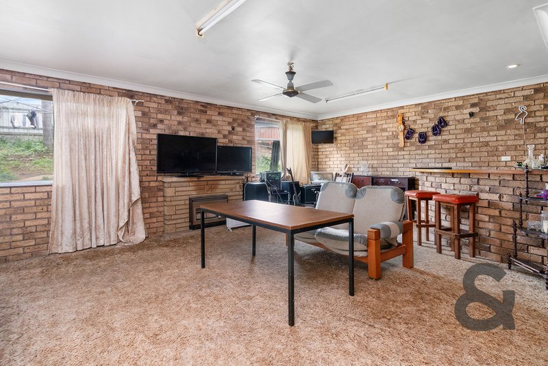 Photo - 38 Buffier Crescent, Rutherford NSW 2320 - Image 11