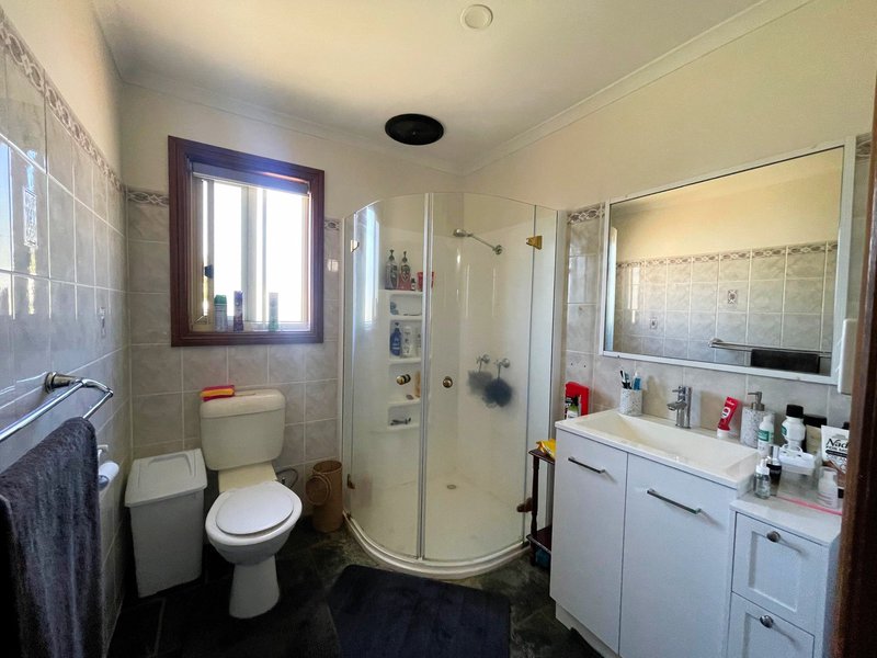 Photo - 38 Campbell Street, Darlington Point NSW 2706 - Image 10